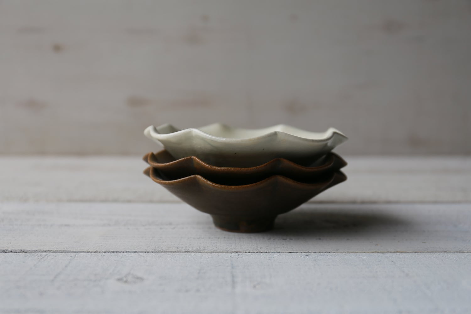 鉄散 輪花小鉢 | 古谷製陶所