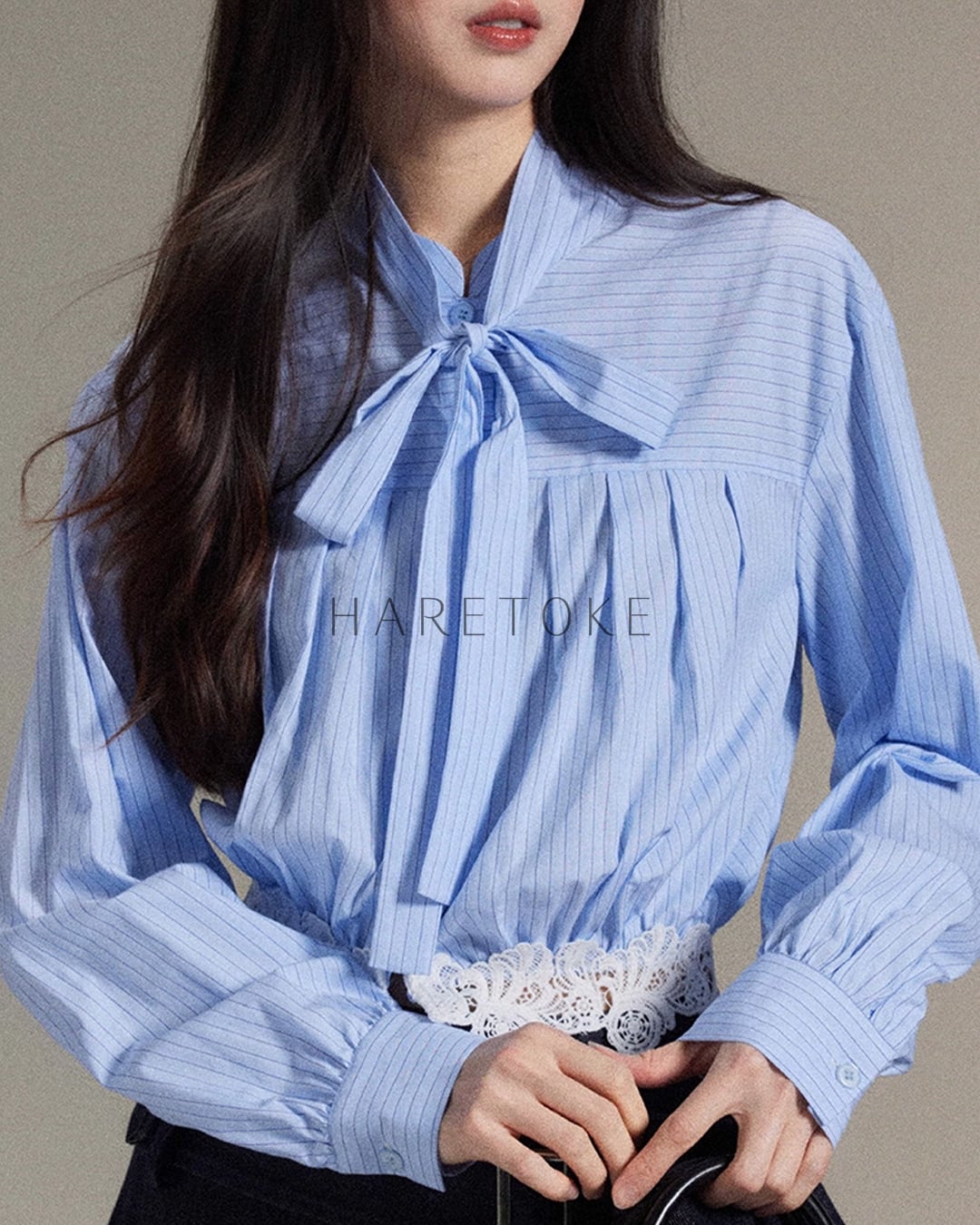 フレンチストライプ リボンブラウス（レース裾デザイン） BL348090