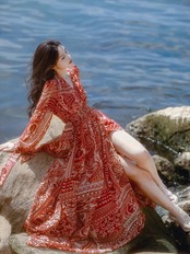 【0049】Bohemian Slit Red Short Sleeve Dress