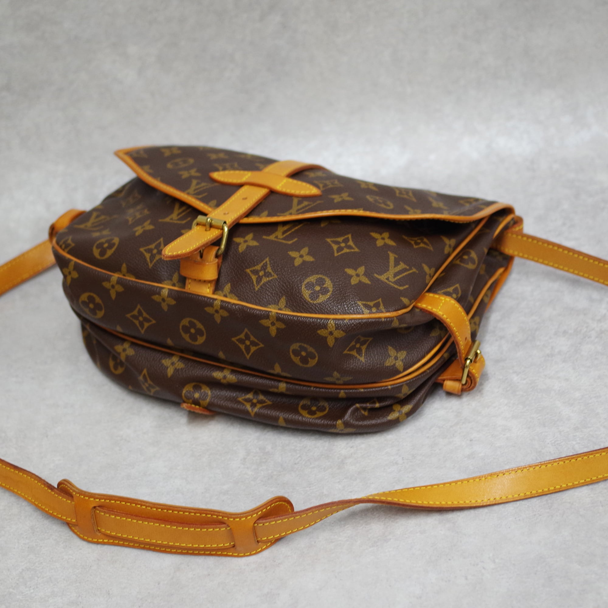 LOUIS VUITTON ルイ・ヴィトン モノグラム ソミュール30 PVC レザー | rean