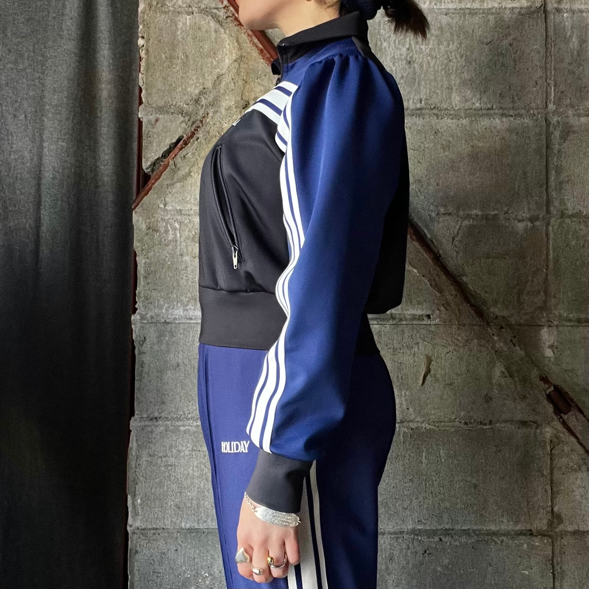 HOLIDAY】 puff sleeve track jacket (navy） | olaf