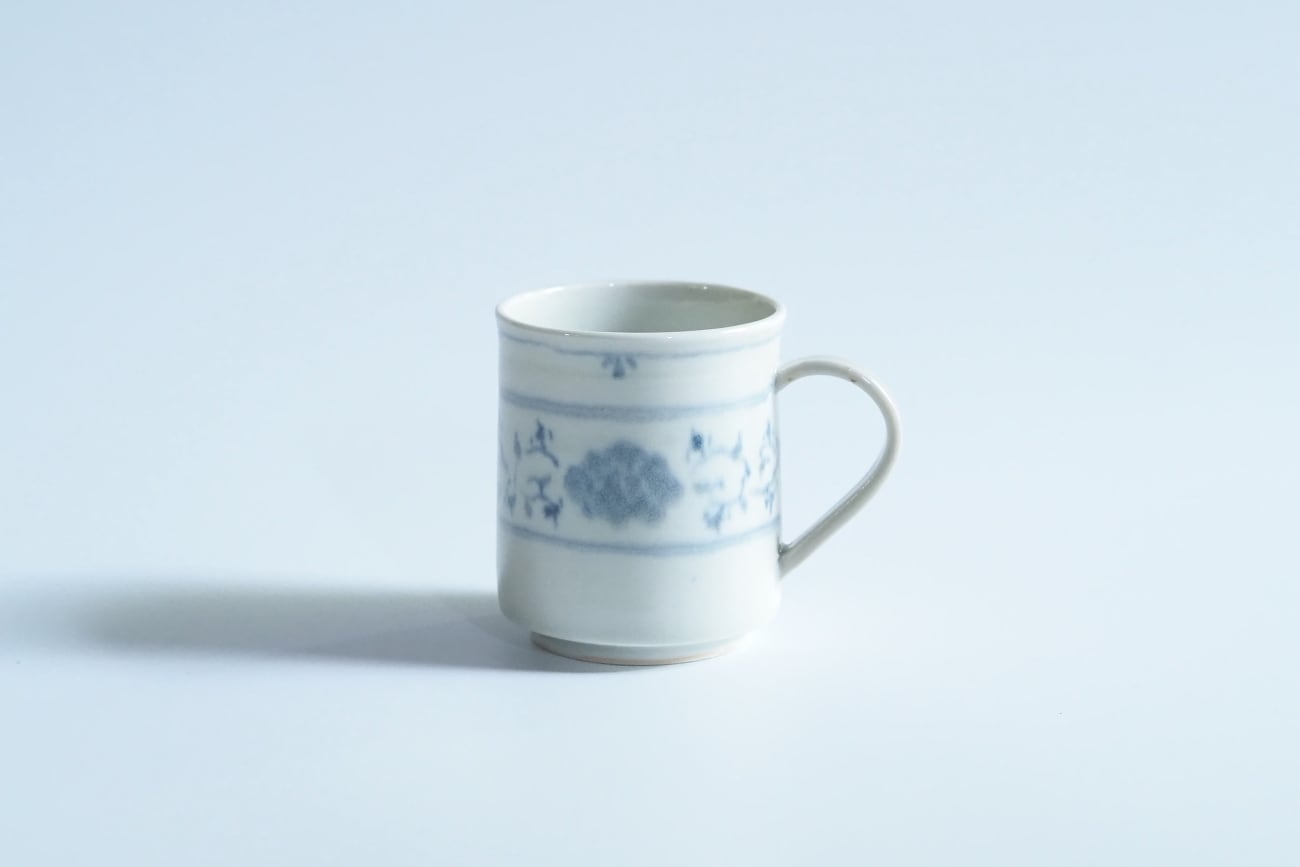 安南ルリ大花唐草角マグカップ 村山朋子