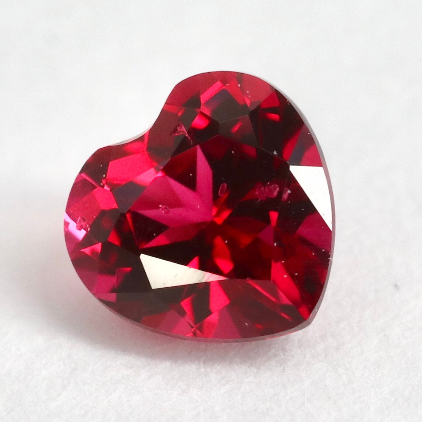 天然ピンクレッドスピネルルース 0.721ct ソーティング付き 天然ピンクレッドスピネルルース 0.721ct ソーティング付き