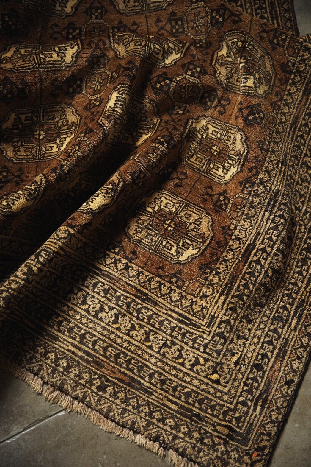 482-Vintage Turkmen rug