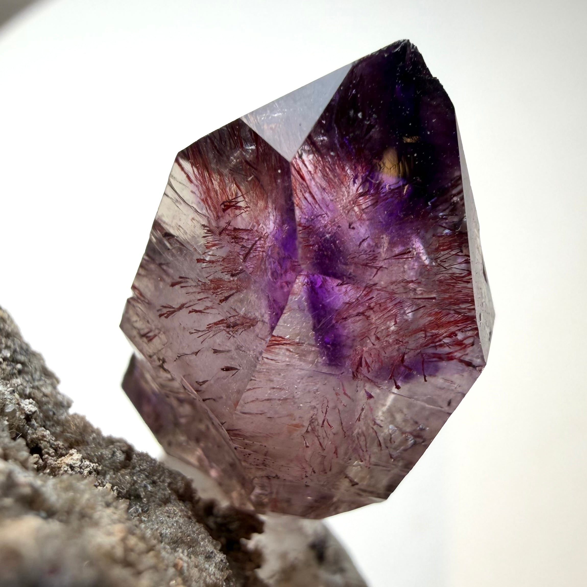 アメシスト【Amethyst】ジンバブエ産 | PEANUTS MINERALS