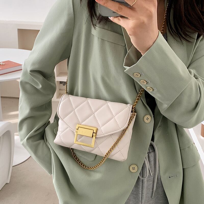 レッドミニチェーン メッセンジャーバッグ ミニバッグ Tiancai_Wing_Bag83683815314