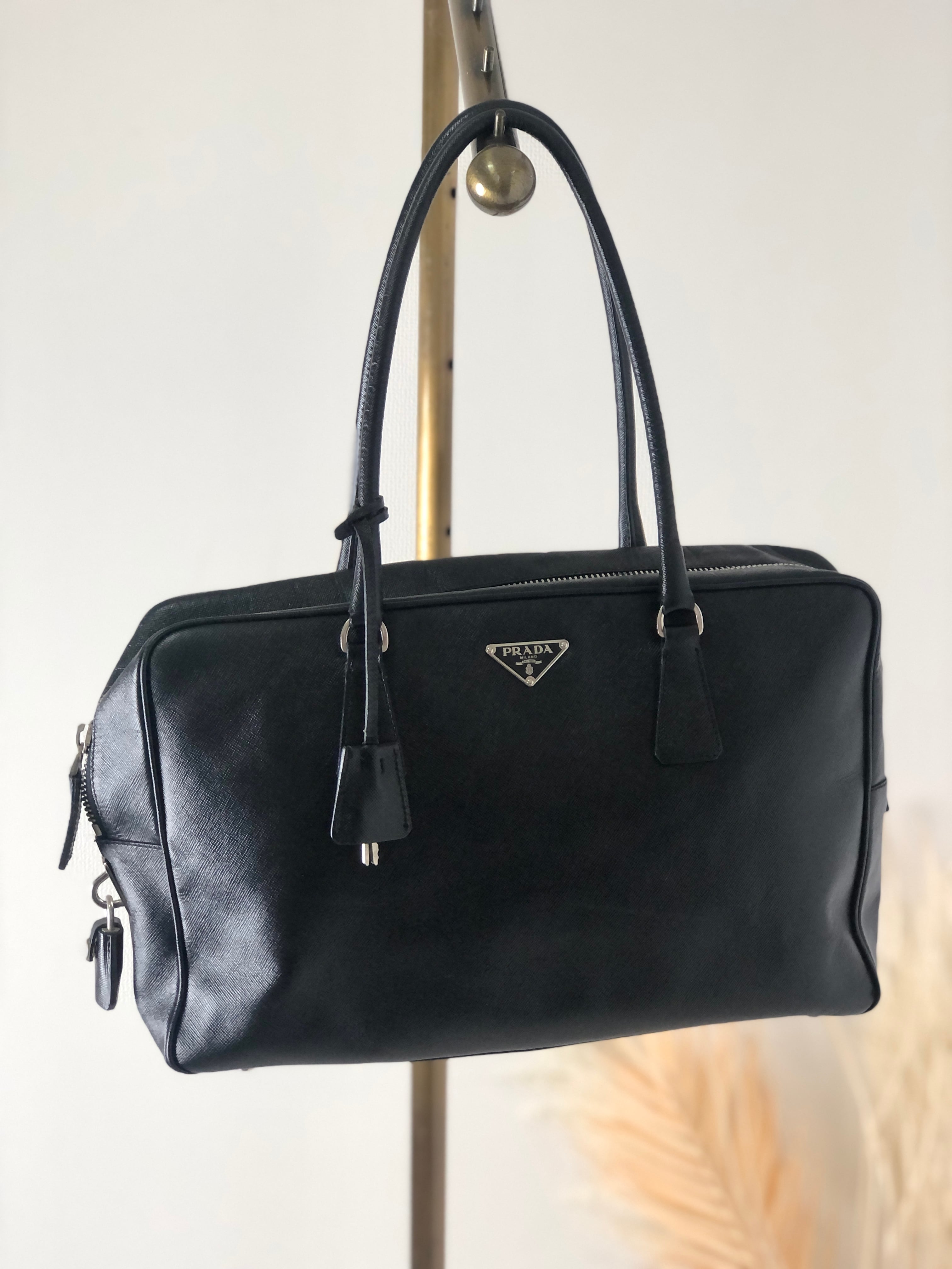 日本直送 名牌中古包 】PRADA プラダ トライアングルロゴ サフィアーノ 