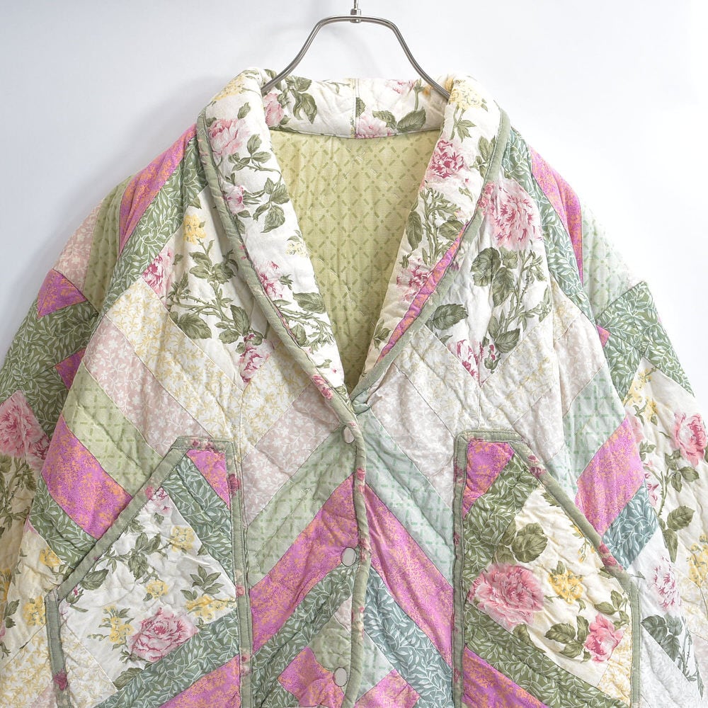 Remake リメイク ハンドメイド デザイン パッチワーク キルト ショートジャケット アウター 再構築 ツギハギ 中綿入り カントリー 花柄 レディースL~XL相当