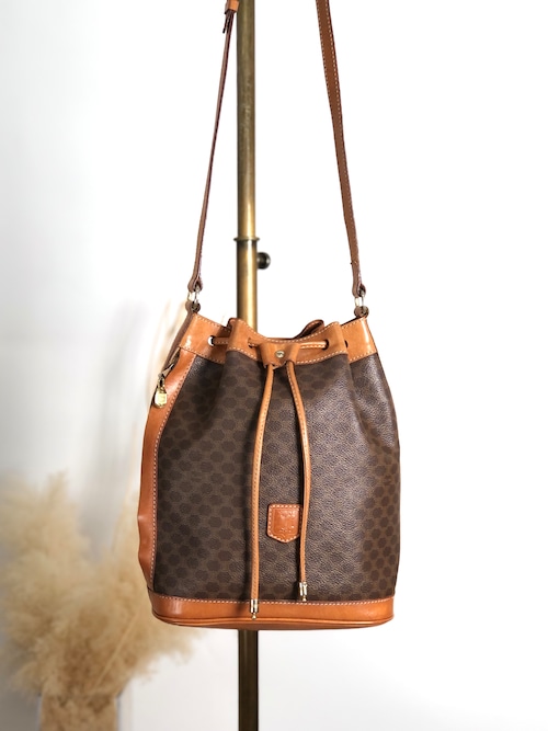 CELINE セリーヌ マカダム ショルダーバッグ ブラウン ブラゾン型押し PVCレザー 巾着 vintage ヴィンテージ オールド p5vd3z