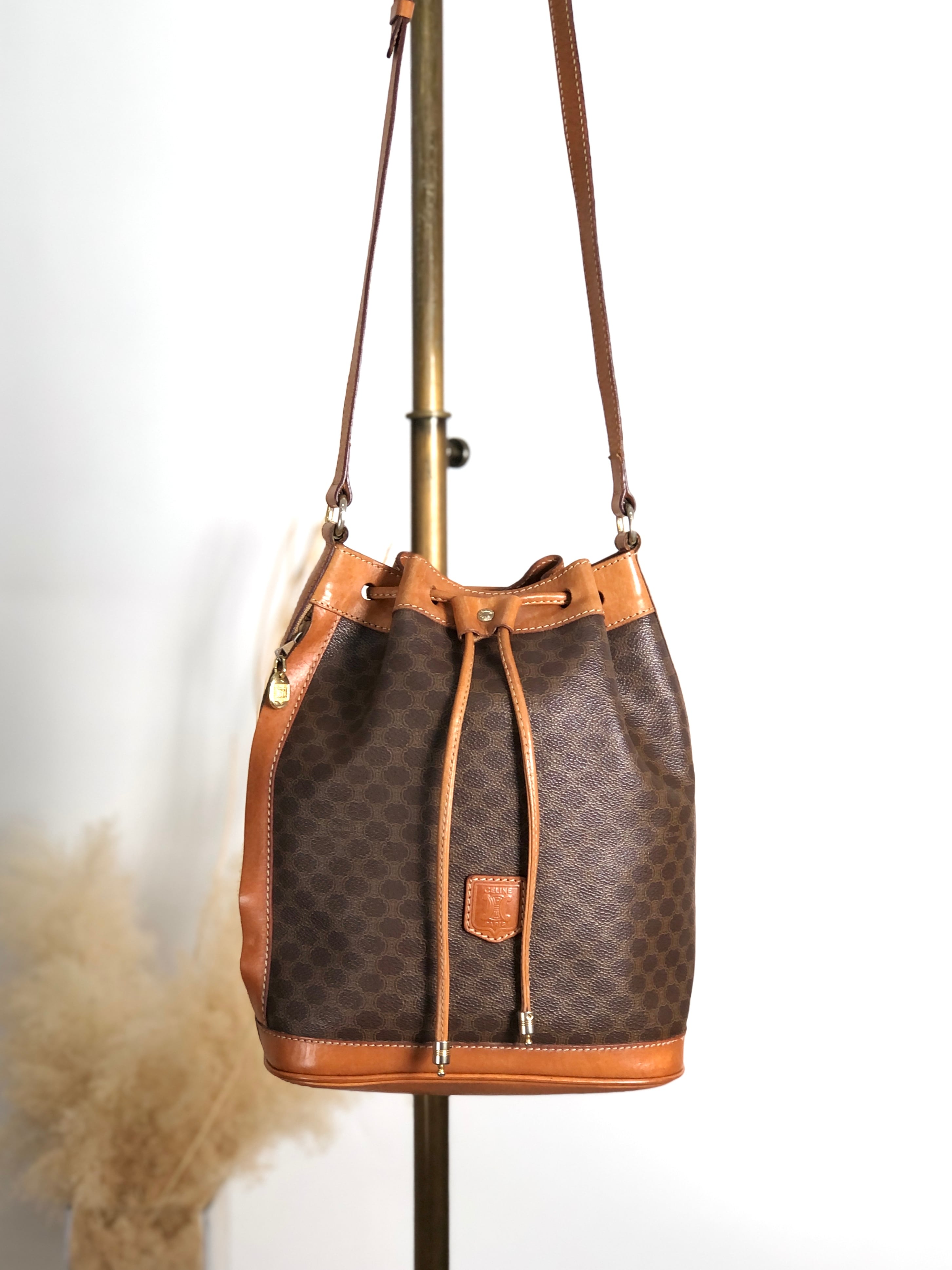 CELINE セリーヌ マカダム ショルダーバッグ ブラウン ブラゾン型押し PVCレザー 巾着 vintage ヴィンテージ オールド p5vd3z