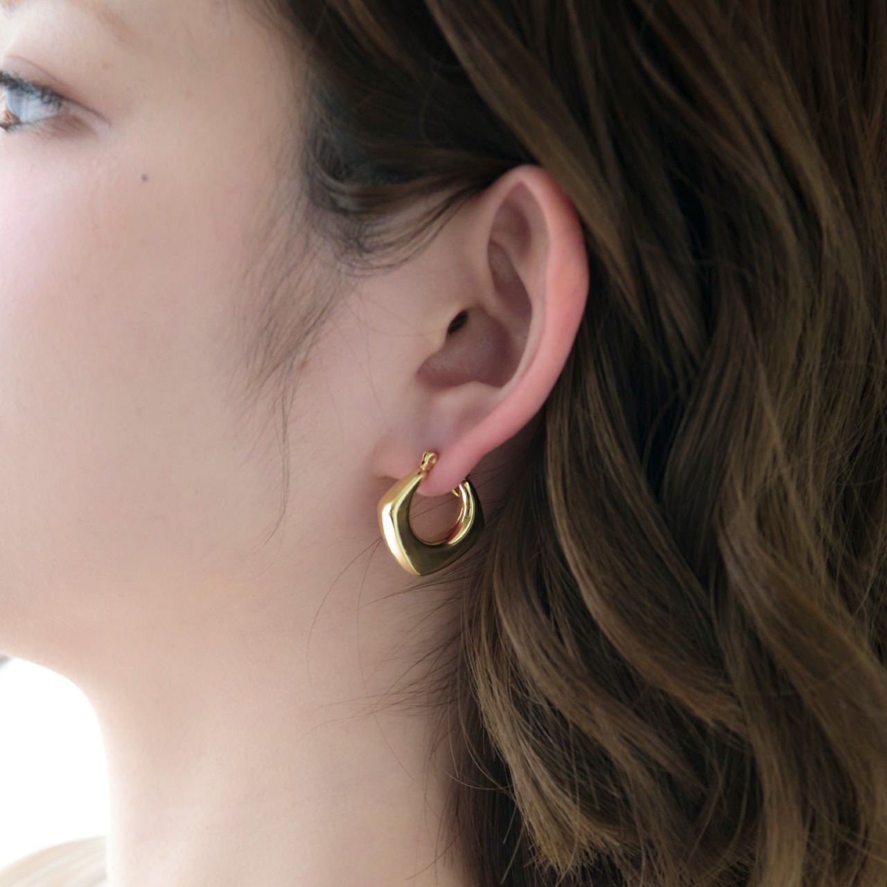 FRAME PIERCE