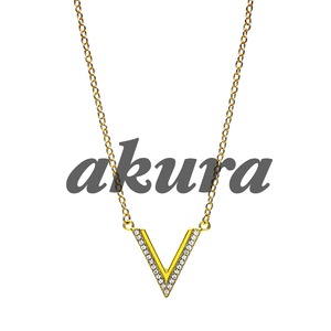 Premium V Necklace gold