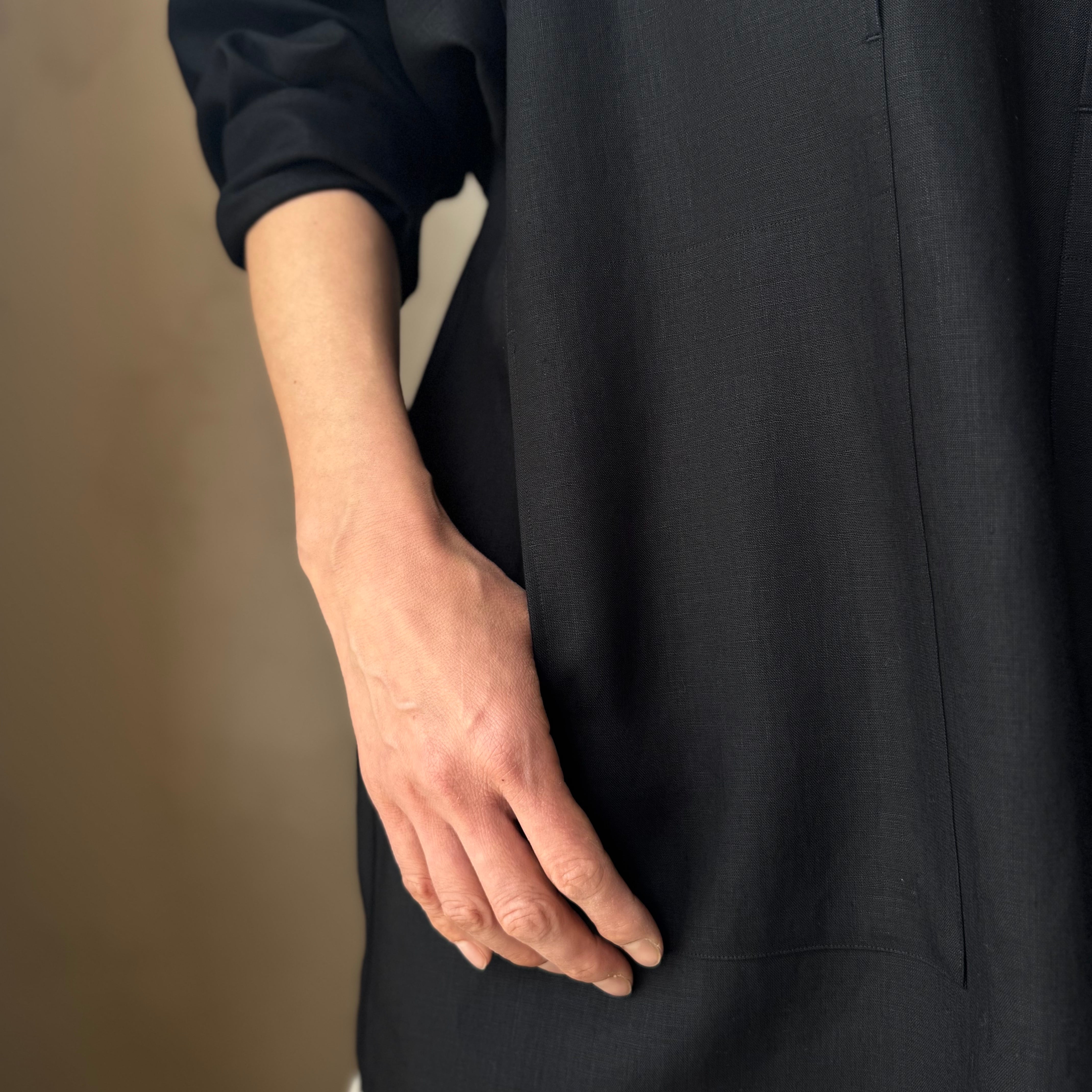 POSTELEGANT ｜Linen Gathered Pull-Over Shirt | HJ GALLERY
