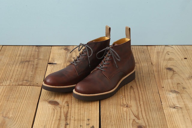 PLAIN TOE CHUKKA (WEDGE SOLE)