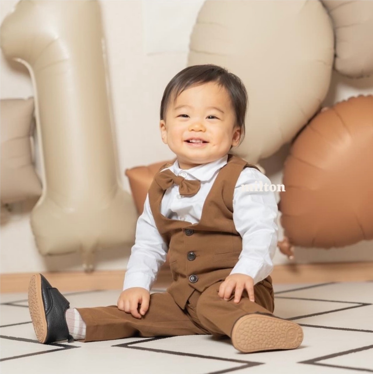 送料無料【商品番号v62】 80 90 100 110 cm ブラウンベルトスーツ 1歳  