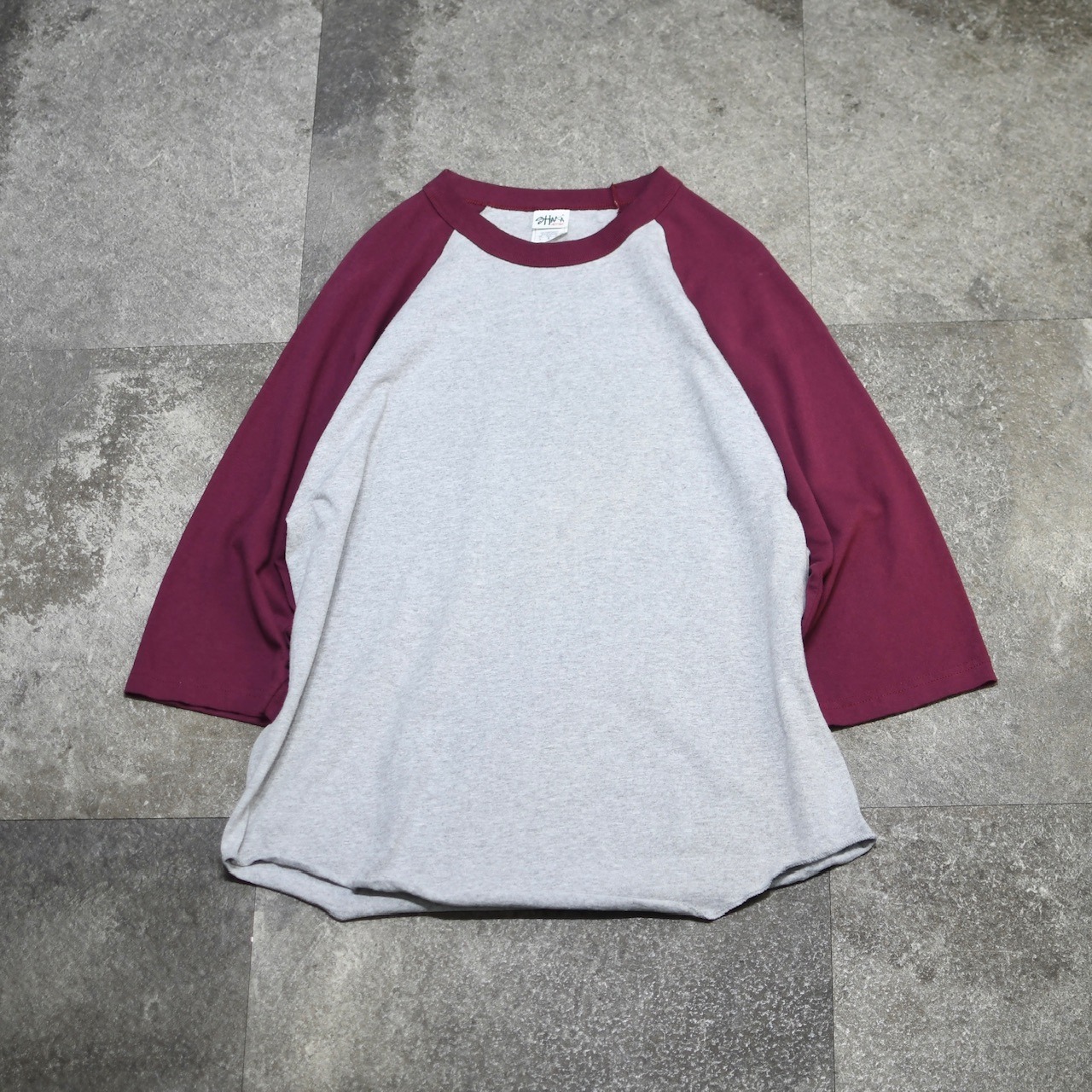 raglan sleeve tee