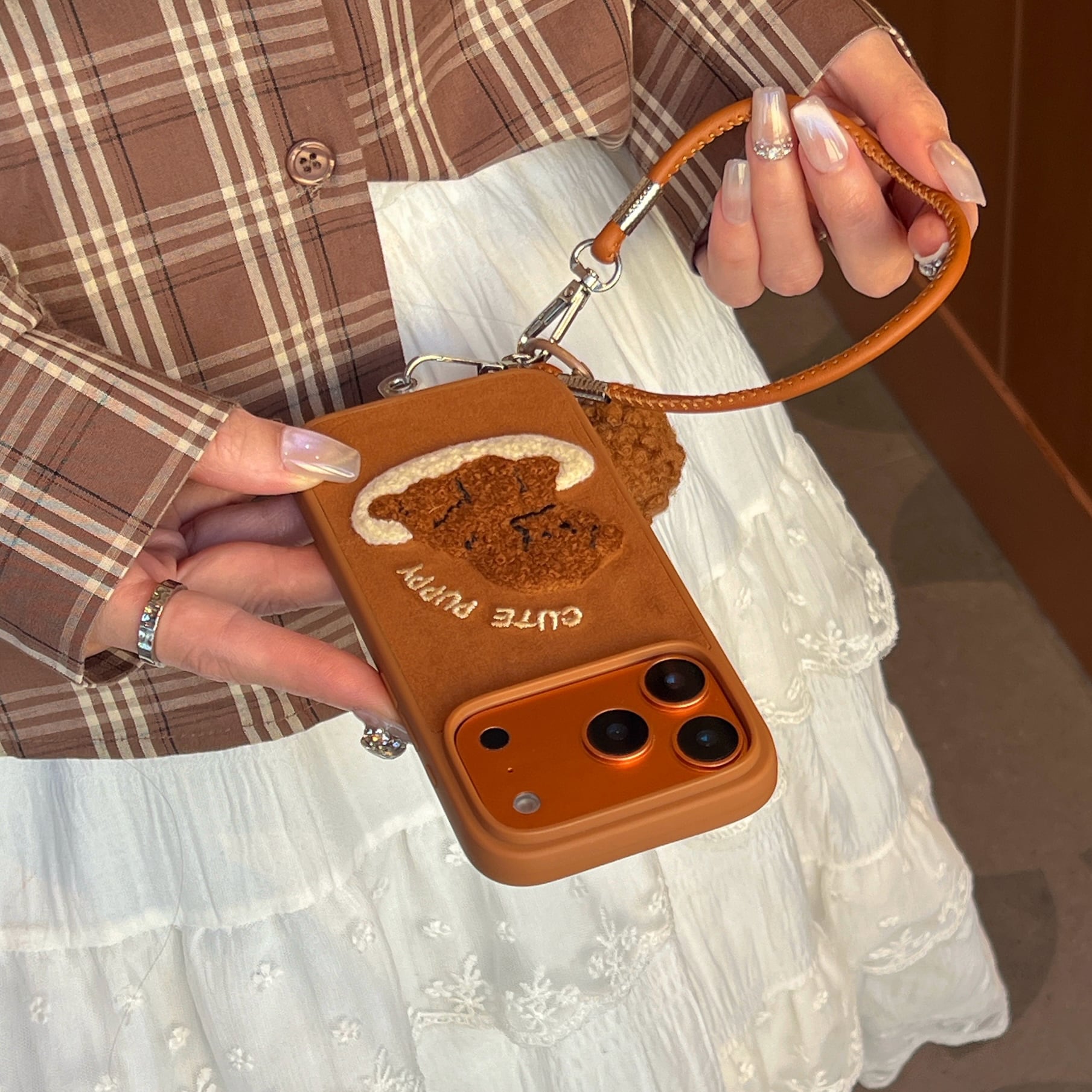 ワンちゃん 刺繍 iphone 17 16 15 14 ケース 可愛い 犬 ドッグ ハンド