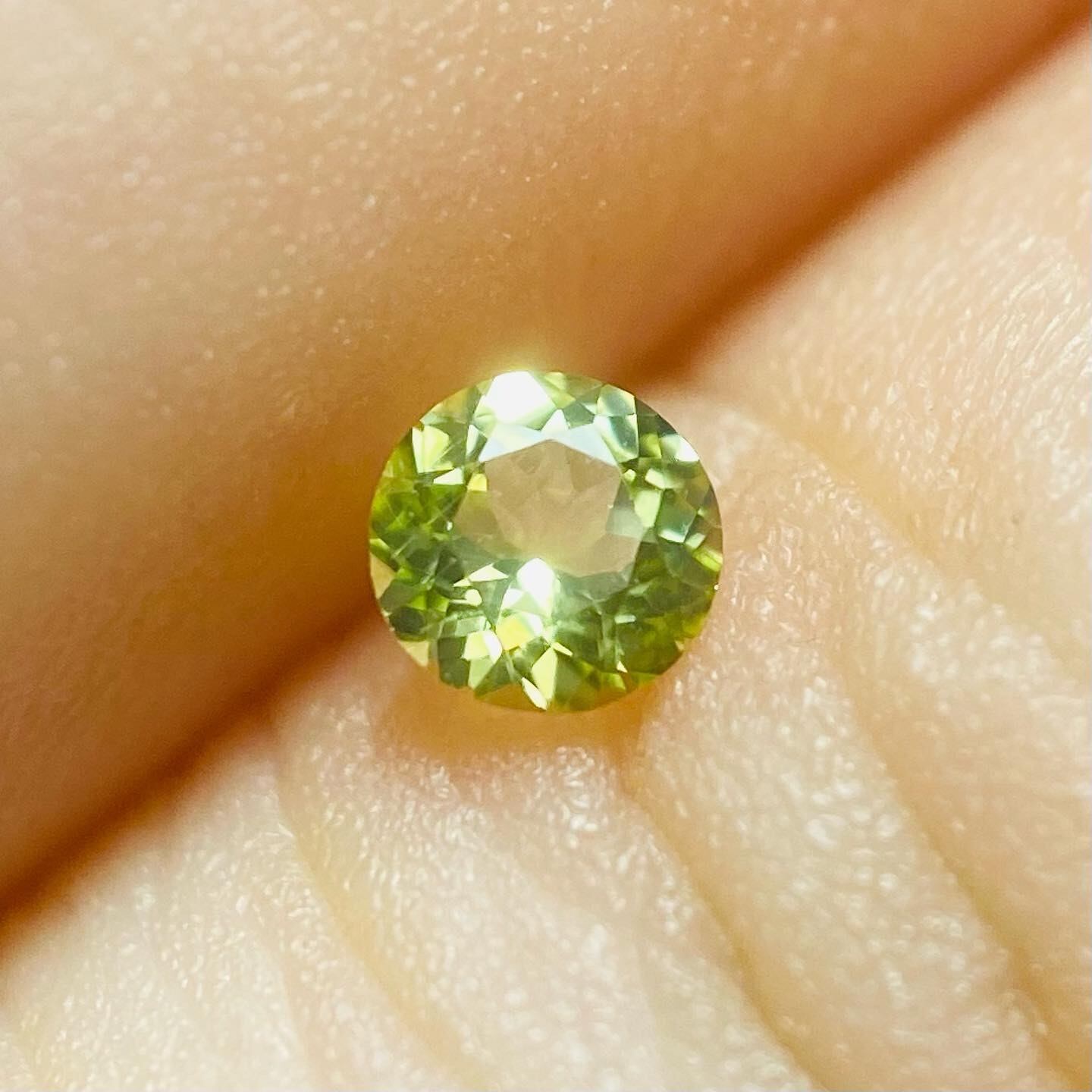 宇宙からの使者　パラサイトペリドット