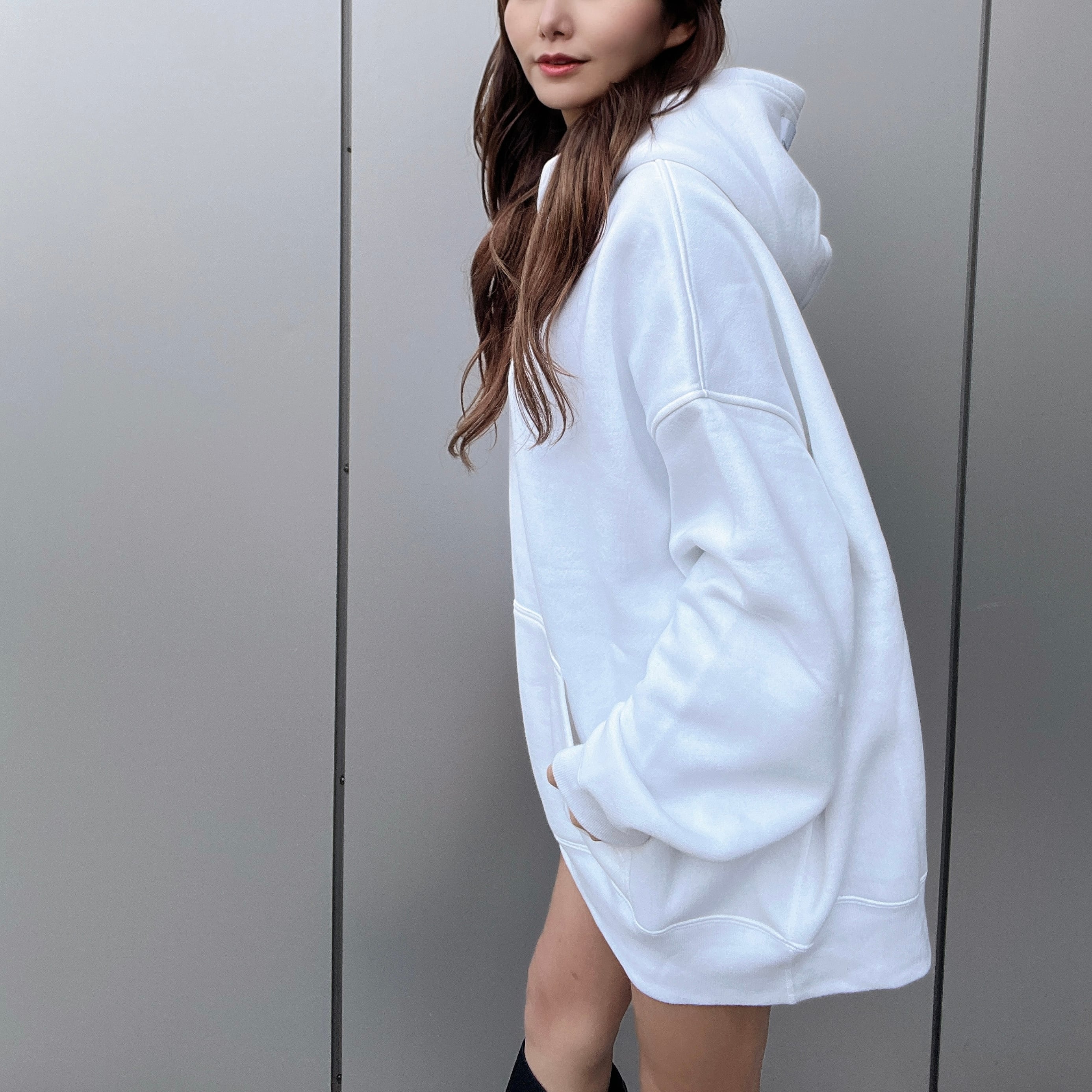 pgg☆パーカー☆サイズ0☆白 筆記体ロゴパーカーWHITE(白) | NUMBER33 (ナンバーサーティスリー)