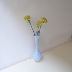 ほんのりブルーのひらひら花瓶