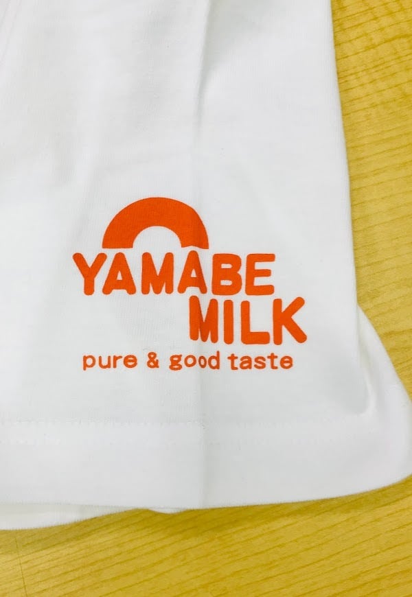 YAMABEMILK ロゴプリント コットンTシャツ | ヤマガタニューレトロ