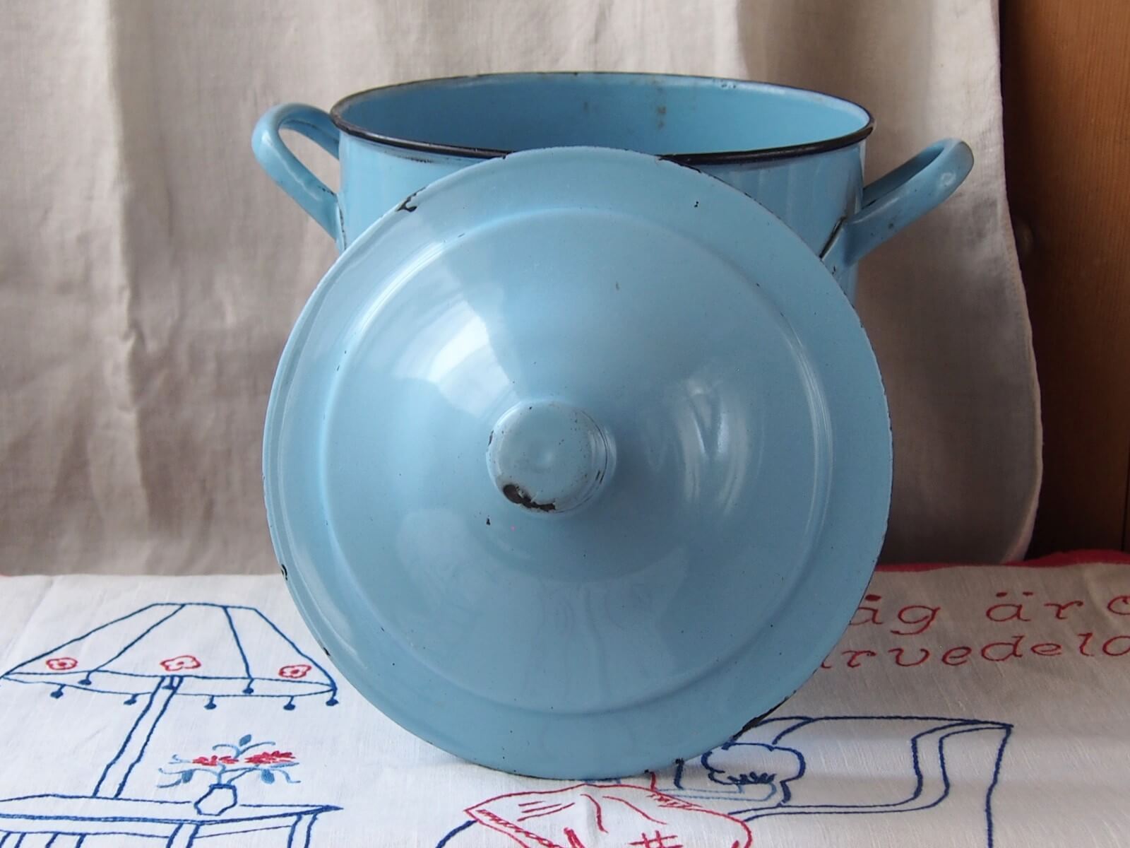 イギリスアンティーク フラワー缶 水色 | Bonny Bee