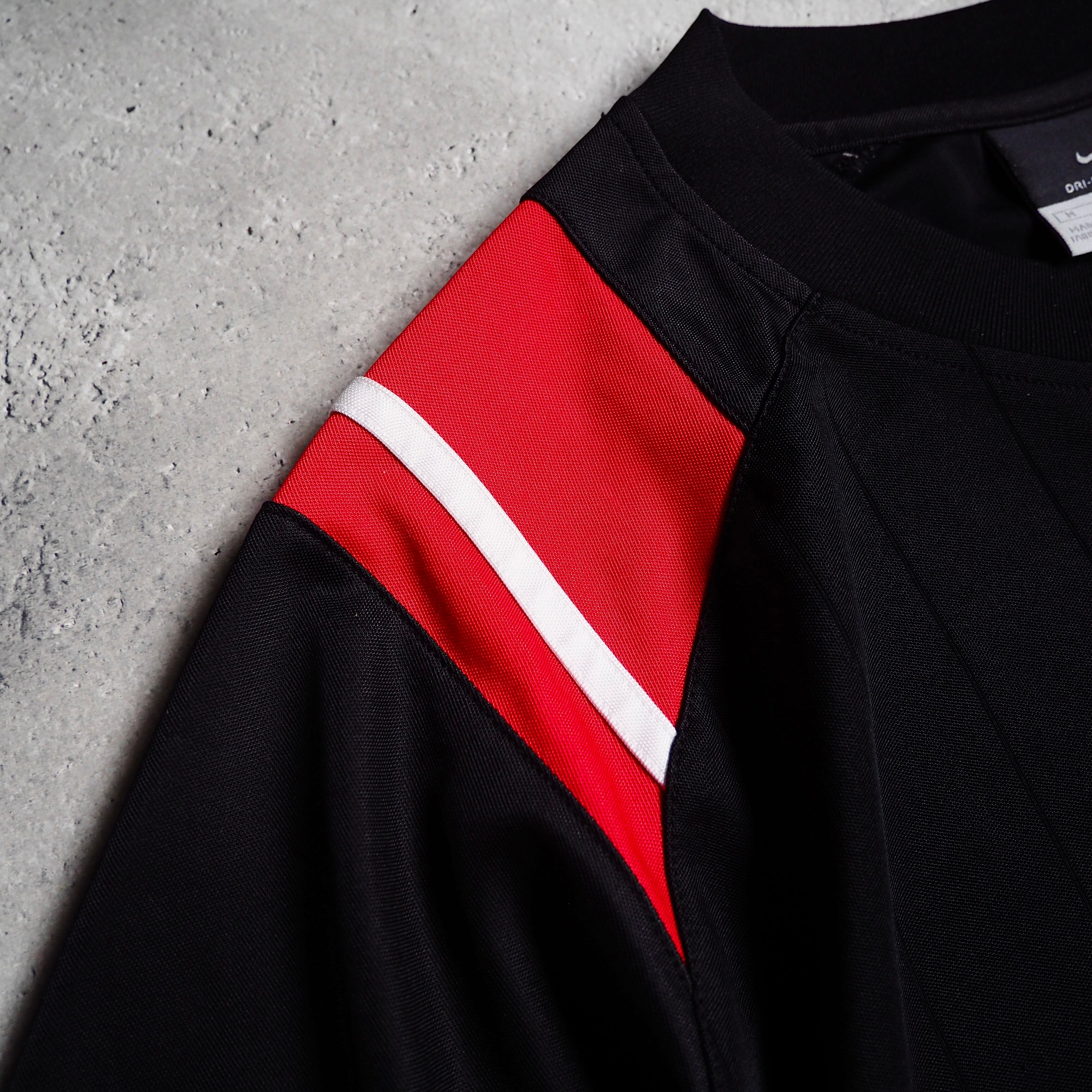 2000s " NIKE " Switching Panel × Logo Design Y2K Track Tee