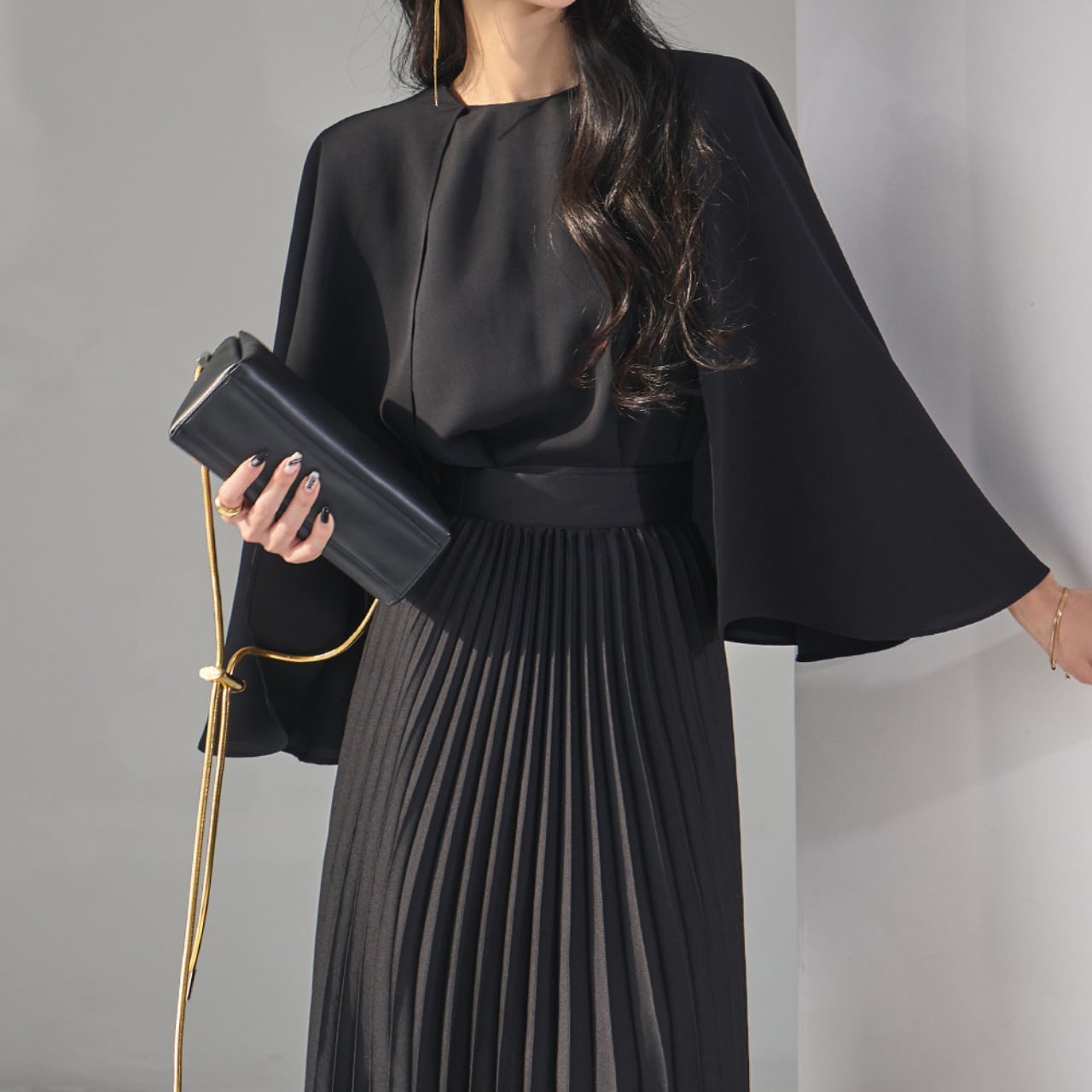 Flare Cape-style Top L00480