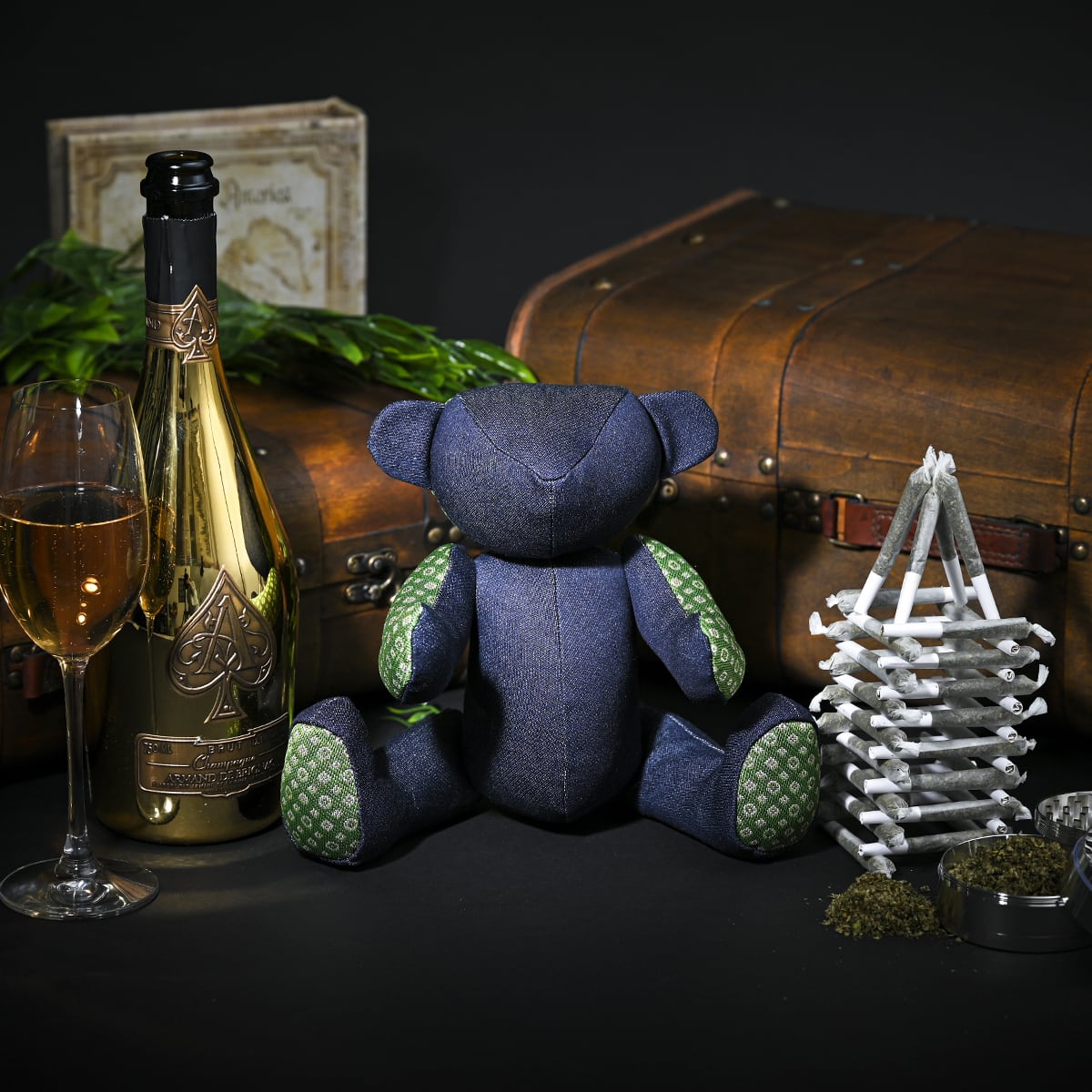 ENTRAMBI] 姫路レザー 本革 アメトラ タトゥー柄 テディベア 高級