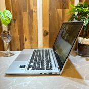 【極美品 2021年式】 HP EliteBook 830 G8 / 第11世代 Core i7-1165G7 / メモリ16GB / SSD256GB / 13.3インチ FHD