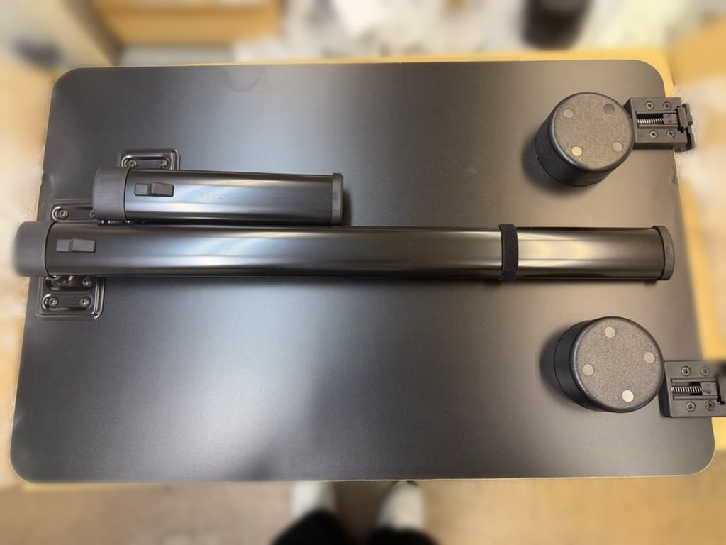 MONOBOX：ハイエース用壁掛けスライドテーブル 2本脚モデル テーブル