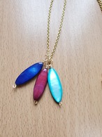 カラーシェルの3連ネックレス 送料無料