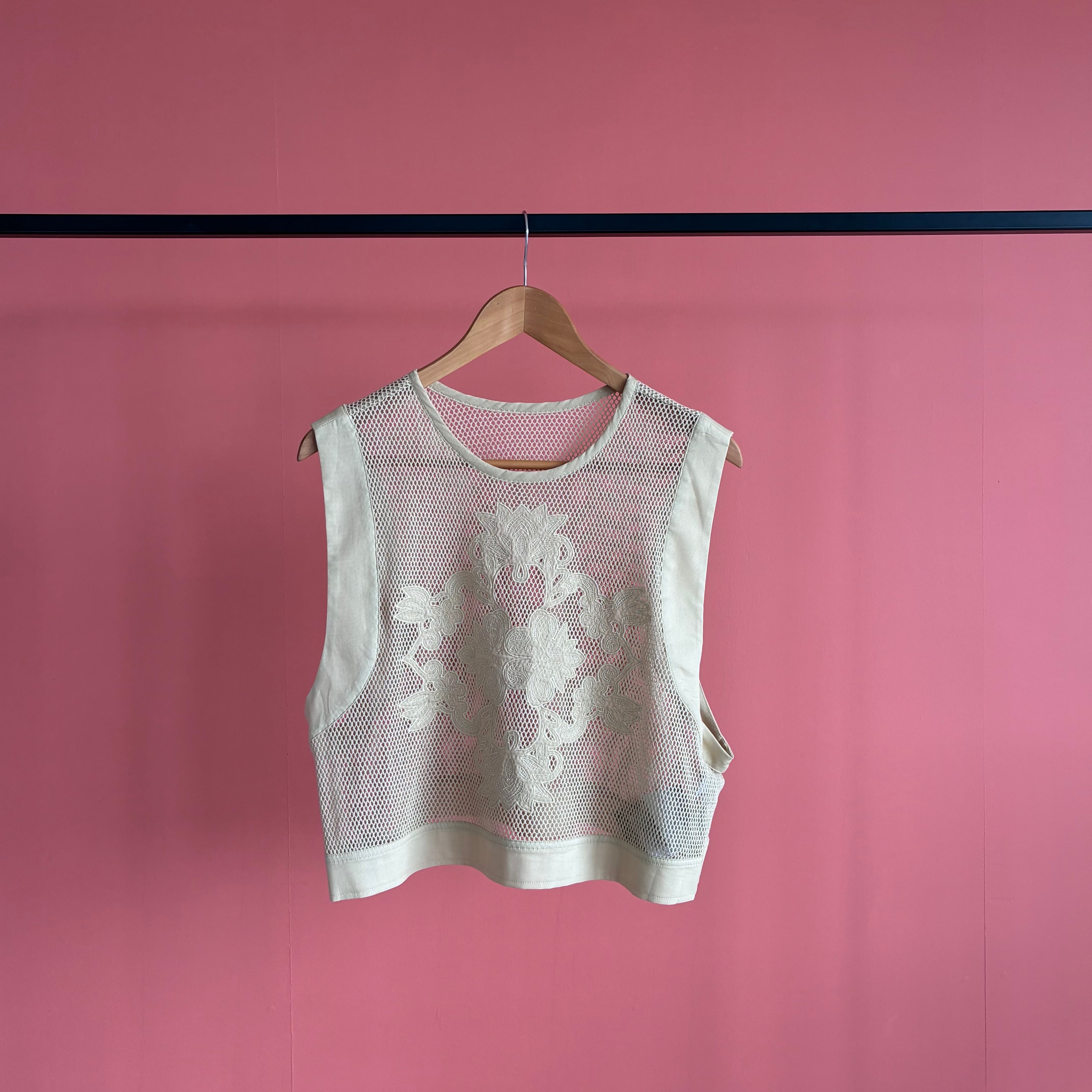 PRIORITY アイレットレースメッシュタンク PRIORITY 】アイレットレースメッシュタンク | valance 福井