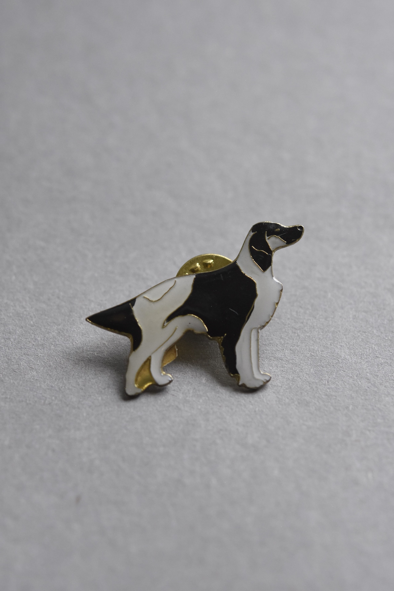 OK／ "Borzoi" pins