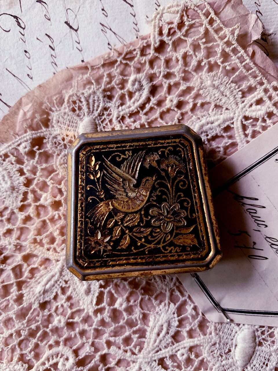 鳥と草花モチーフ ピルケース ジュエリーケース | Brocante de La