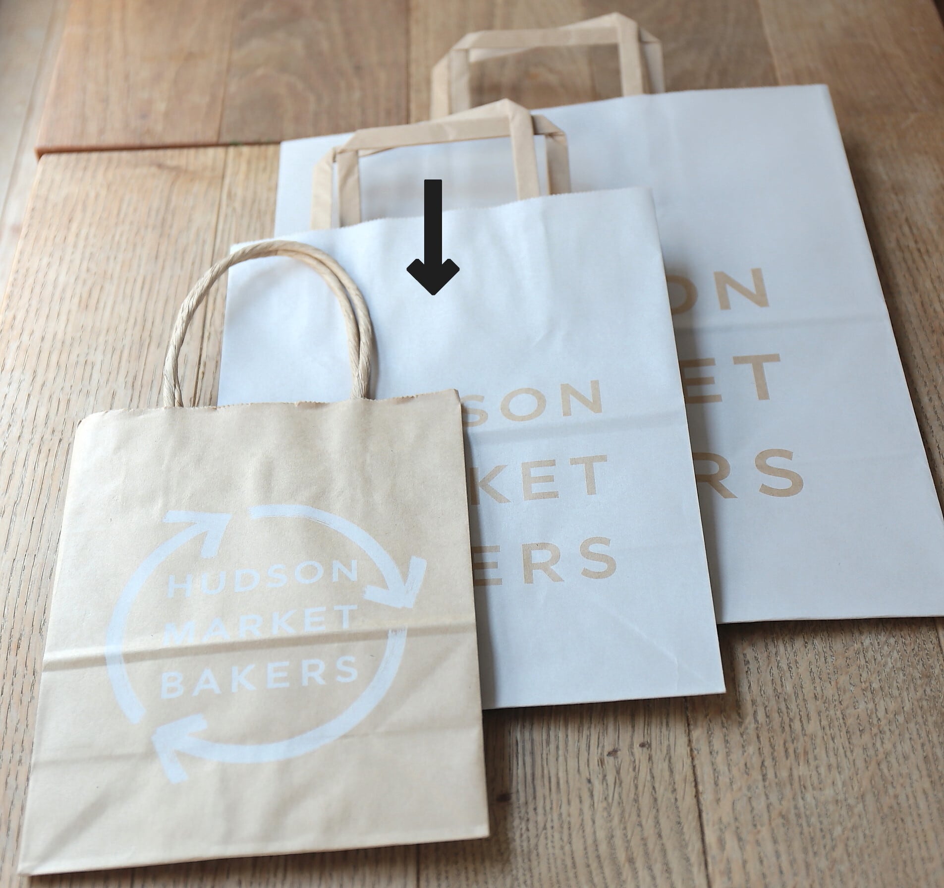 Mサイズ ロゴ入り紙袋2枚 | HUDSON MARKET BAKERS