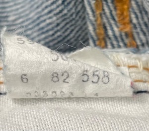 M-210   リーバイス Levis501レギュラー古着 1982年米国製刻印558 W70cm(ぐるり 股下 68cm