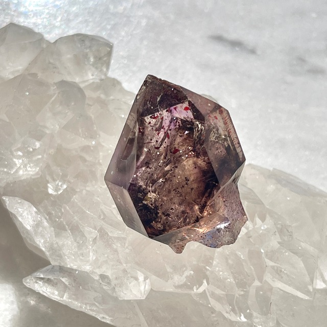 【セドナで浄化】【超美石】【レア】ジンバブエ産　シャンガーンアメジスト（スーパーセブン）（セプタークォーツ）　2227