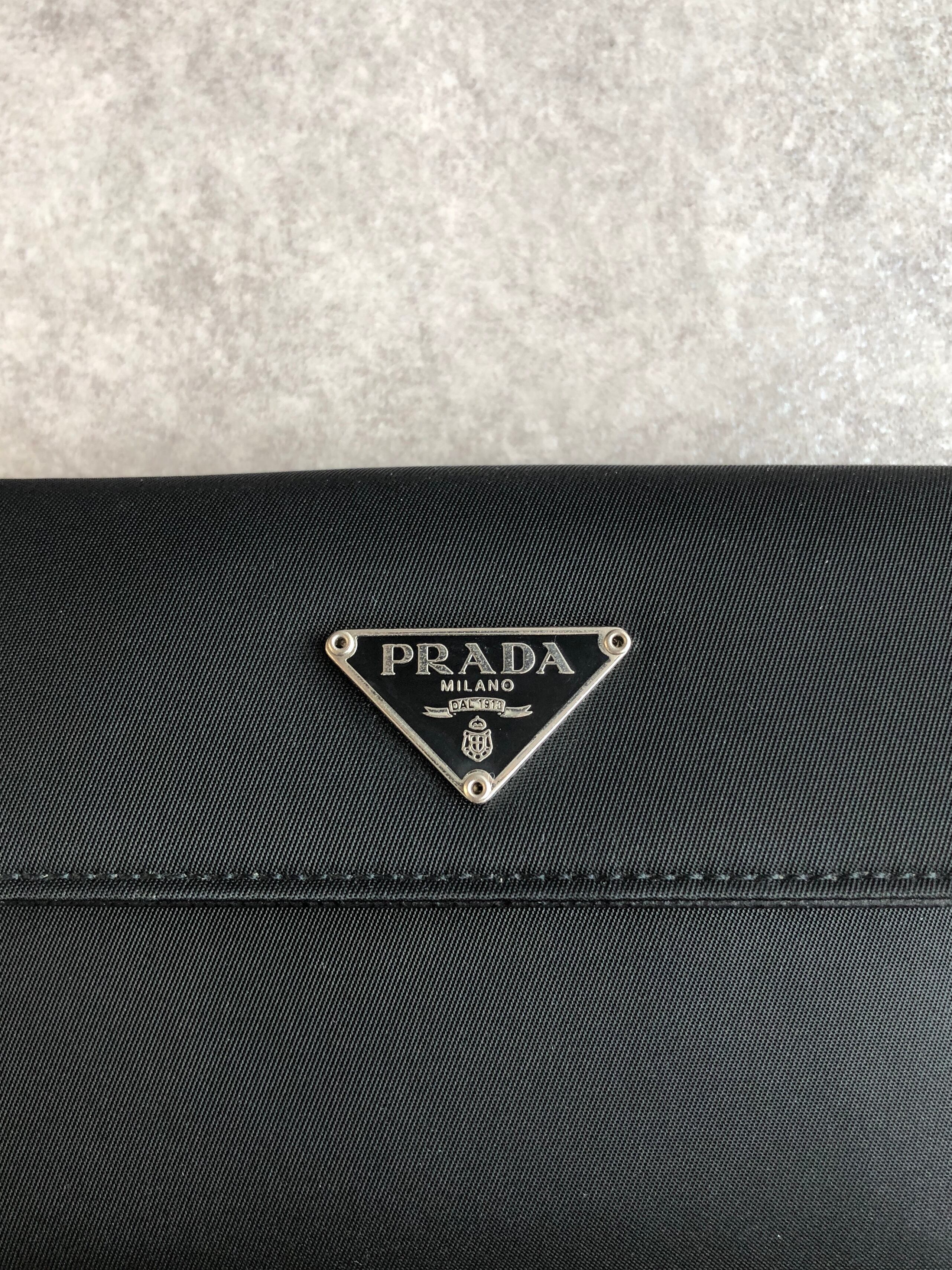 2866 PRADA プラダ 三つ折り財布 ブラック トライアングルロゴ PRADA プラダ 財布 ブラック トライアングルロゴ ナイロン 3つ折り