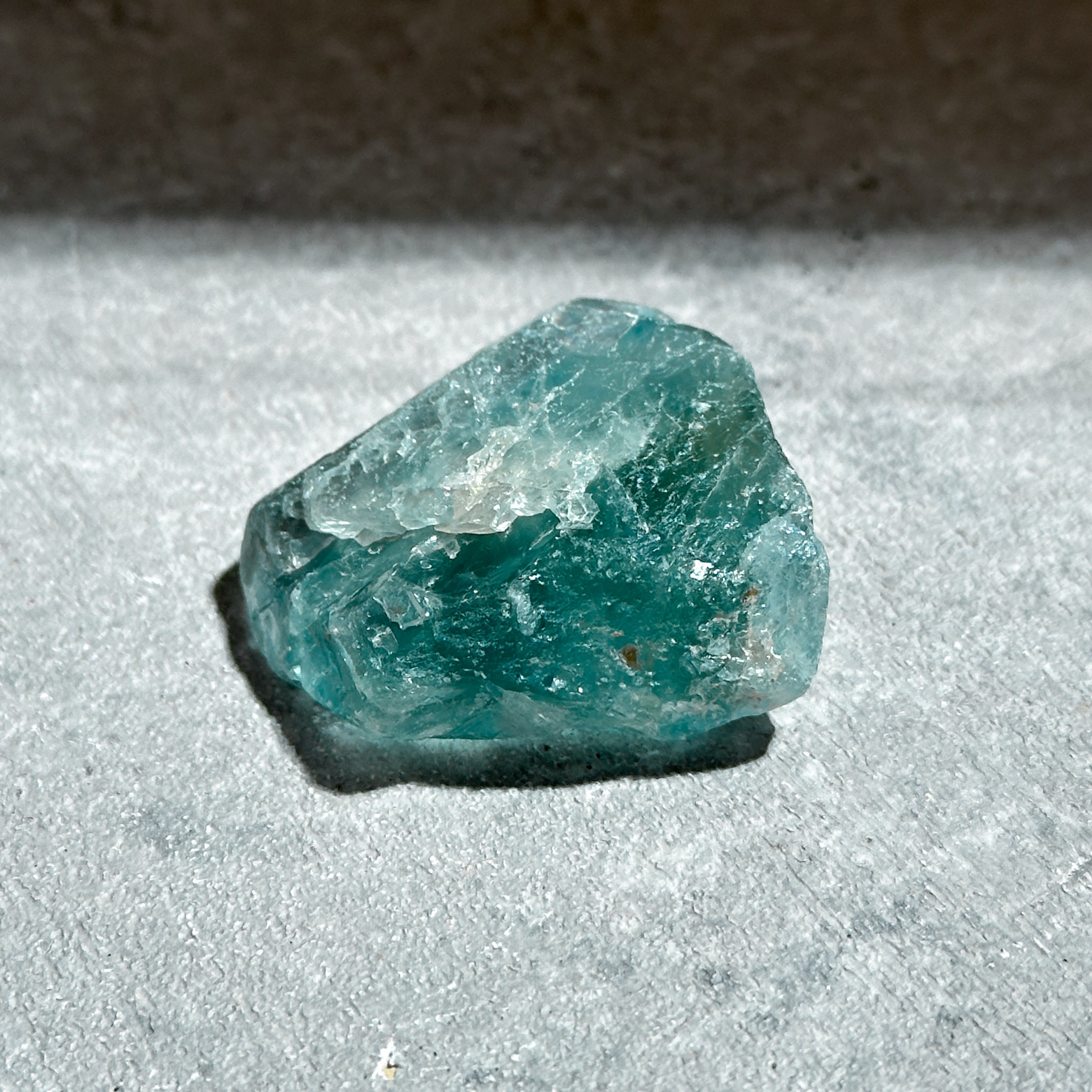 天然石　フローライト　原石　グリーン　ブルー　台座付き⭐️2874 ブルー、グリーンフローライト 原石 74◇ Fluorite ◇天然石・鉱物