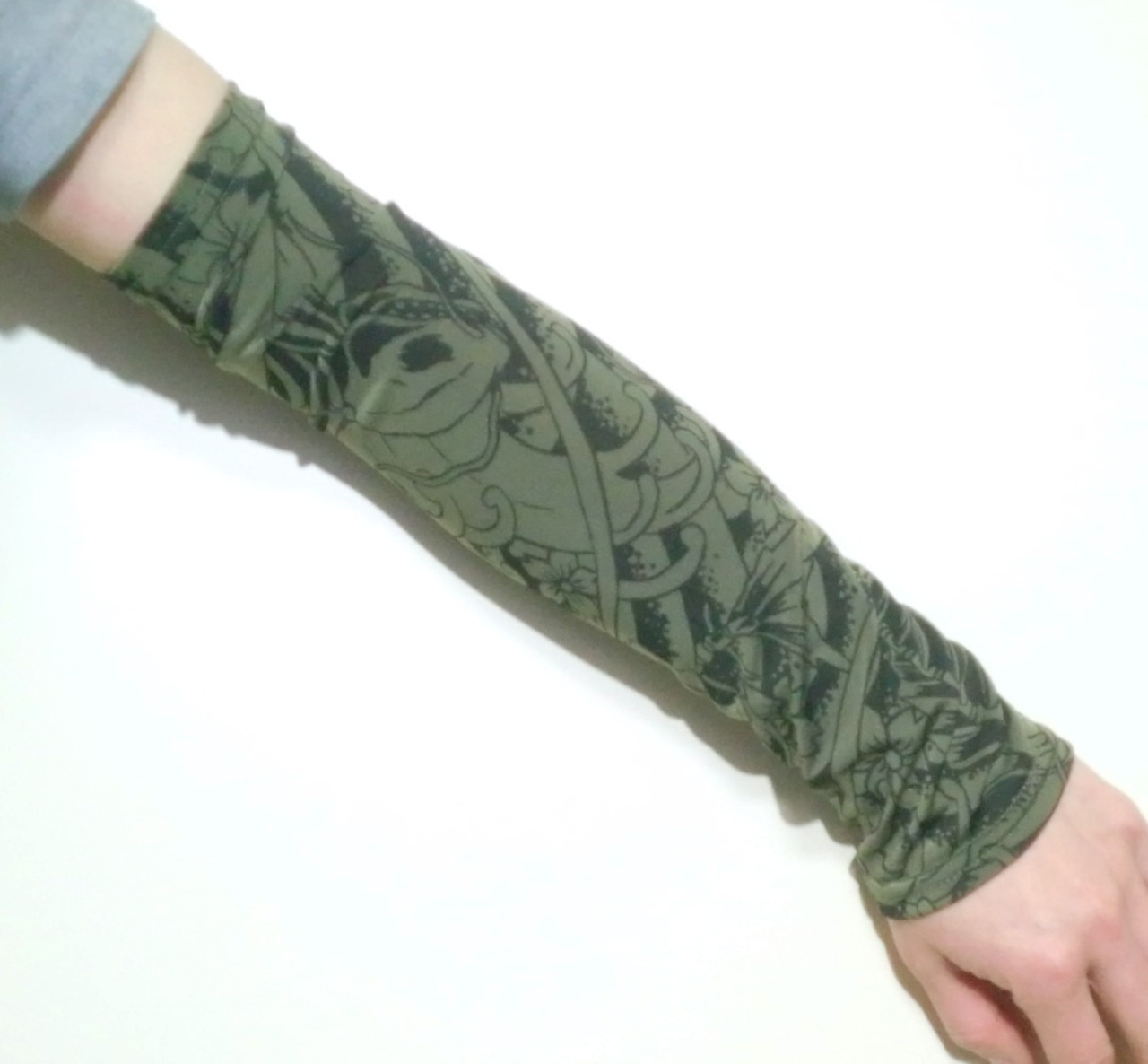 80%オフ(カープスカルアームカバー)