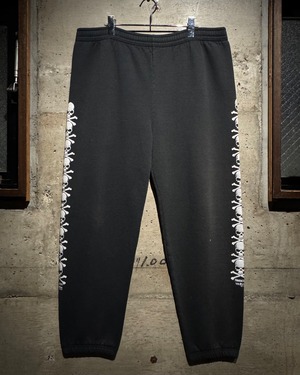 【Caka】90's "FASHION VICTIM" Skull Print Vintage Wide Sweat Pants