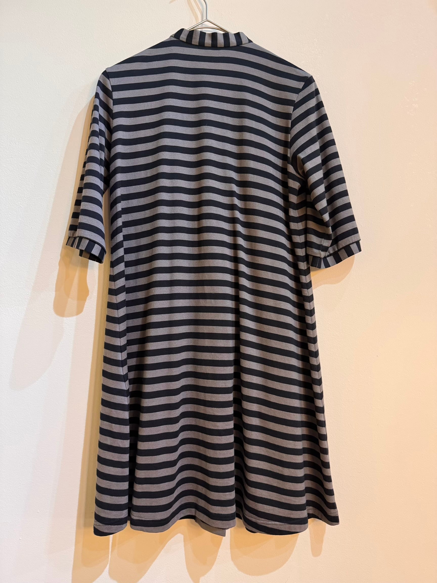 marimekko ボーダーカーディガン ネイビー Mサイズ　状態良 marimekko ボーダー カーディガン | DROOMTUIN_VINTAGE