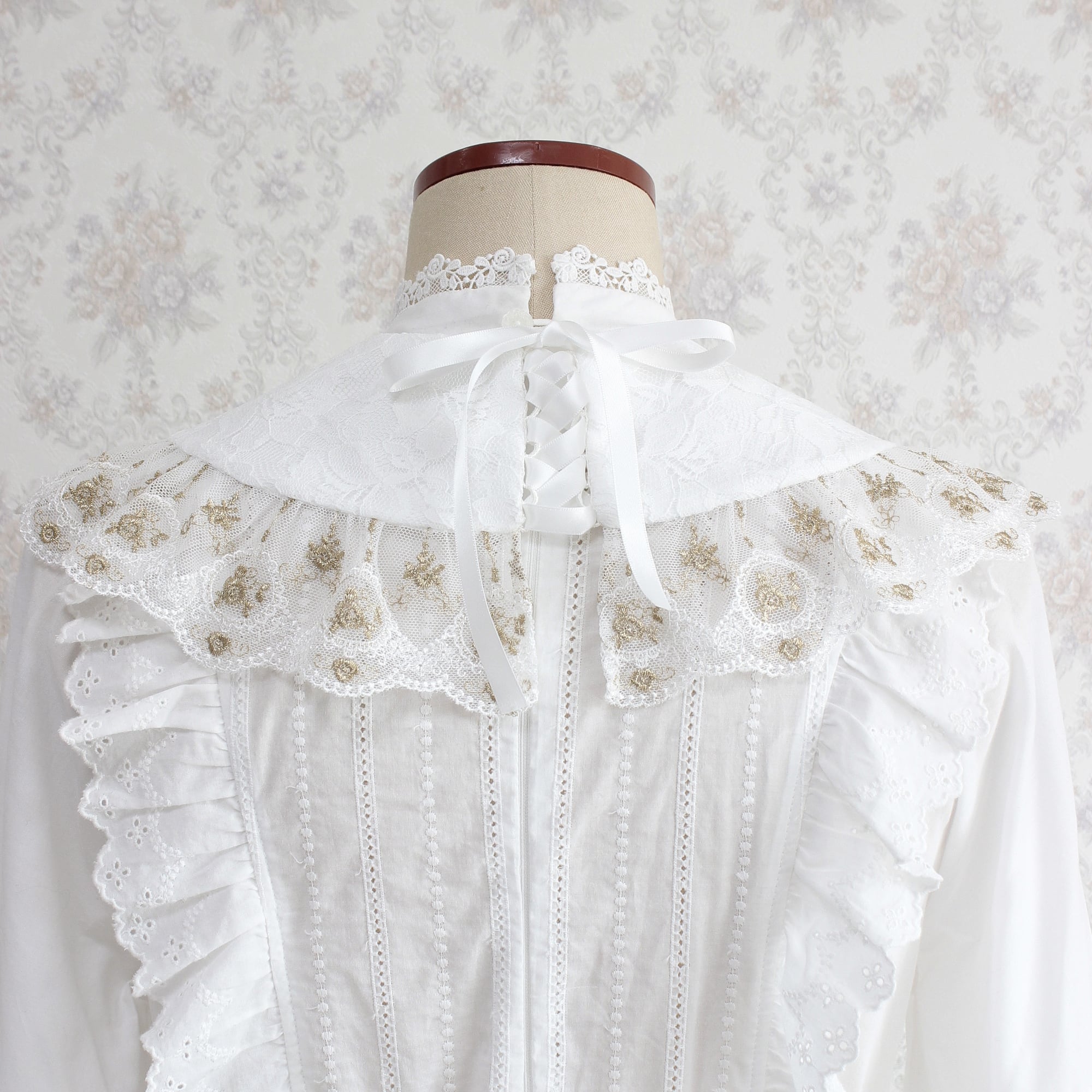 付け襟／lace lace-up collar (gold embroidery) | Eden;