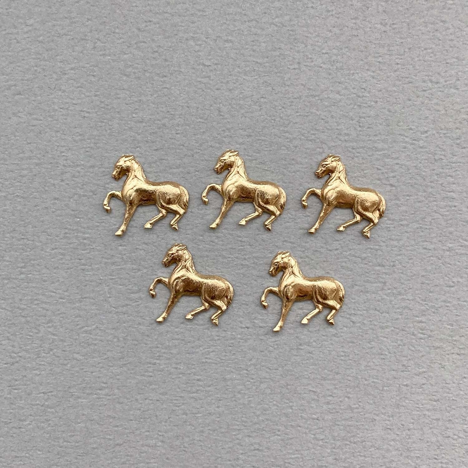 再入荷〉USA真鍮 駆ける馬のプレート | Dua-アクセサリーパーツショップ
