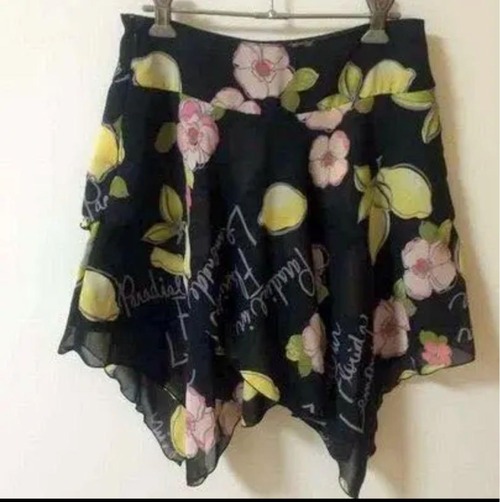 MADY 黒 ブラック レモン 檸檬 花柄 お花 フラワー 変形 フリル スカート