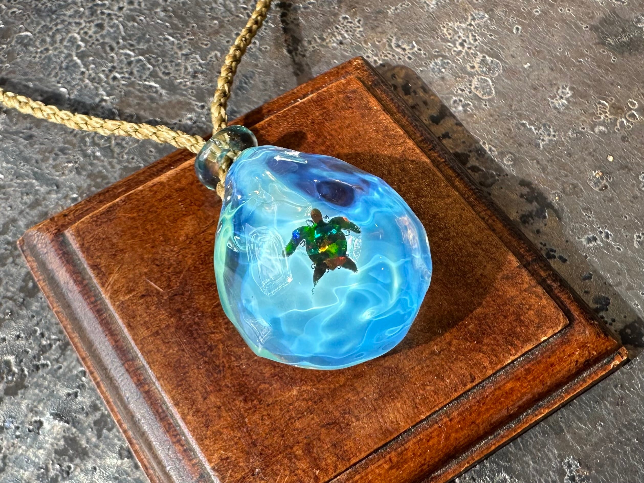 【ウミノカケラ　Sea turtle 】