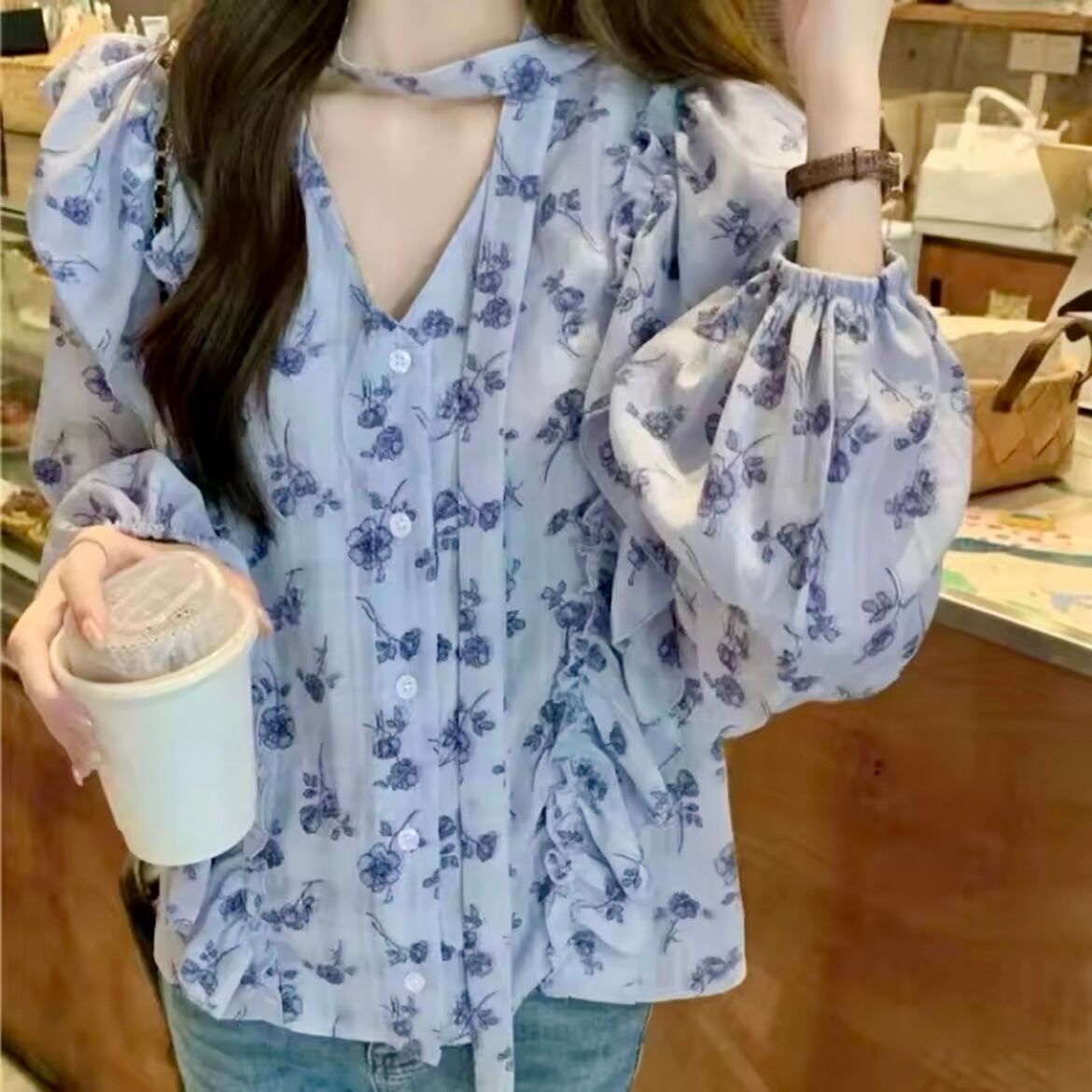 フリルフラワーリボンボウタイブラウス