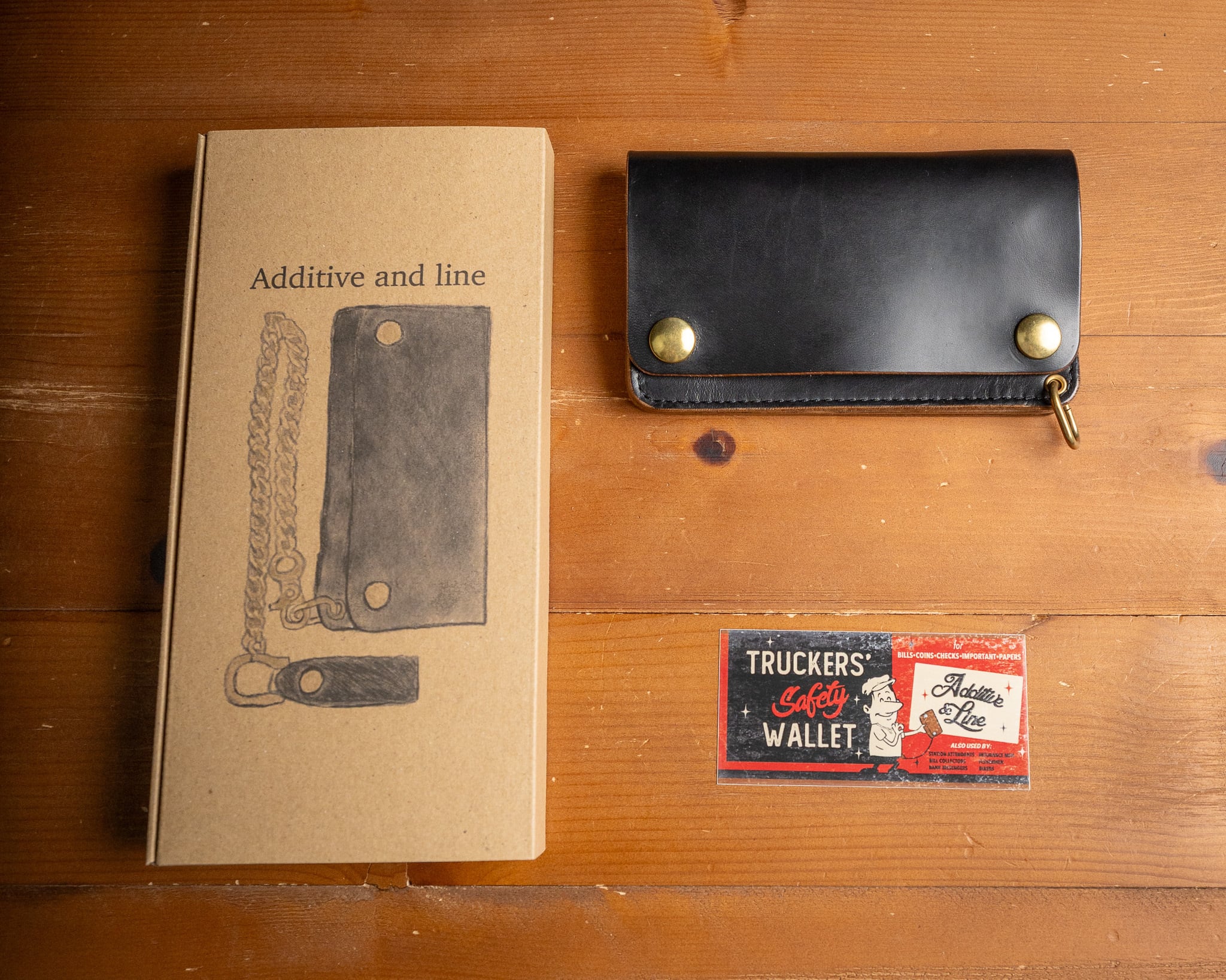 Additive and Line】Middle Tracker Wallet TWM-004 Maryam Horse Butt