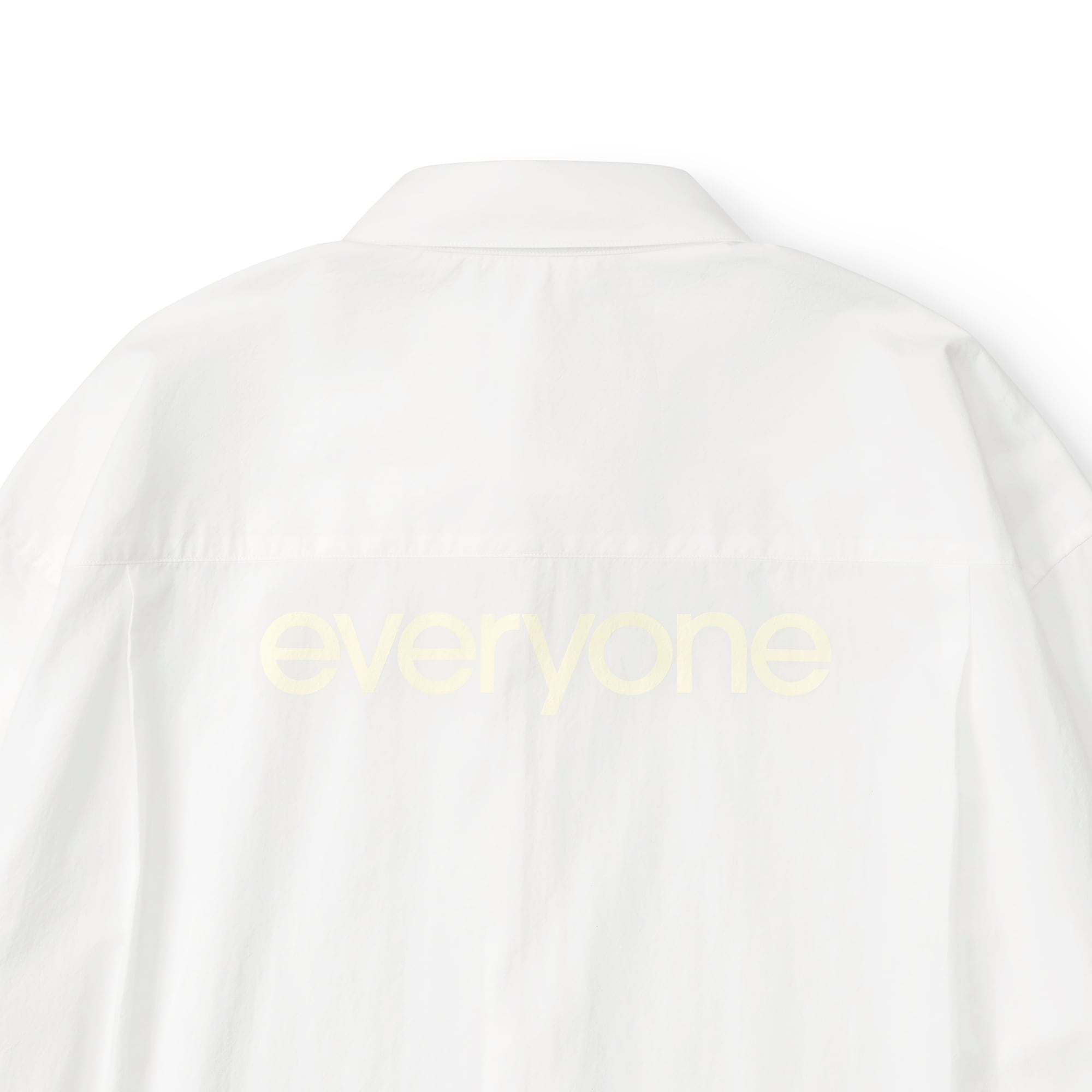 everyone back logo typewriter regular collar shirt (WHITE) | everyone